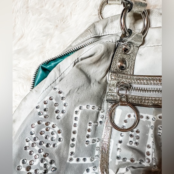 Coach Poppy Storypatch Collectible Spotlight Tote - Picture 3 of 11